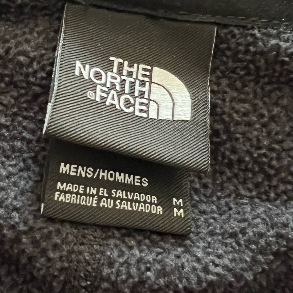 The North Face men’s fleece 1/4 zip pullover size medium - Picture 3 of 4